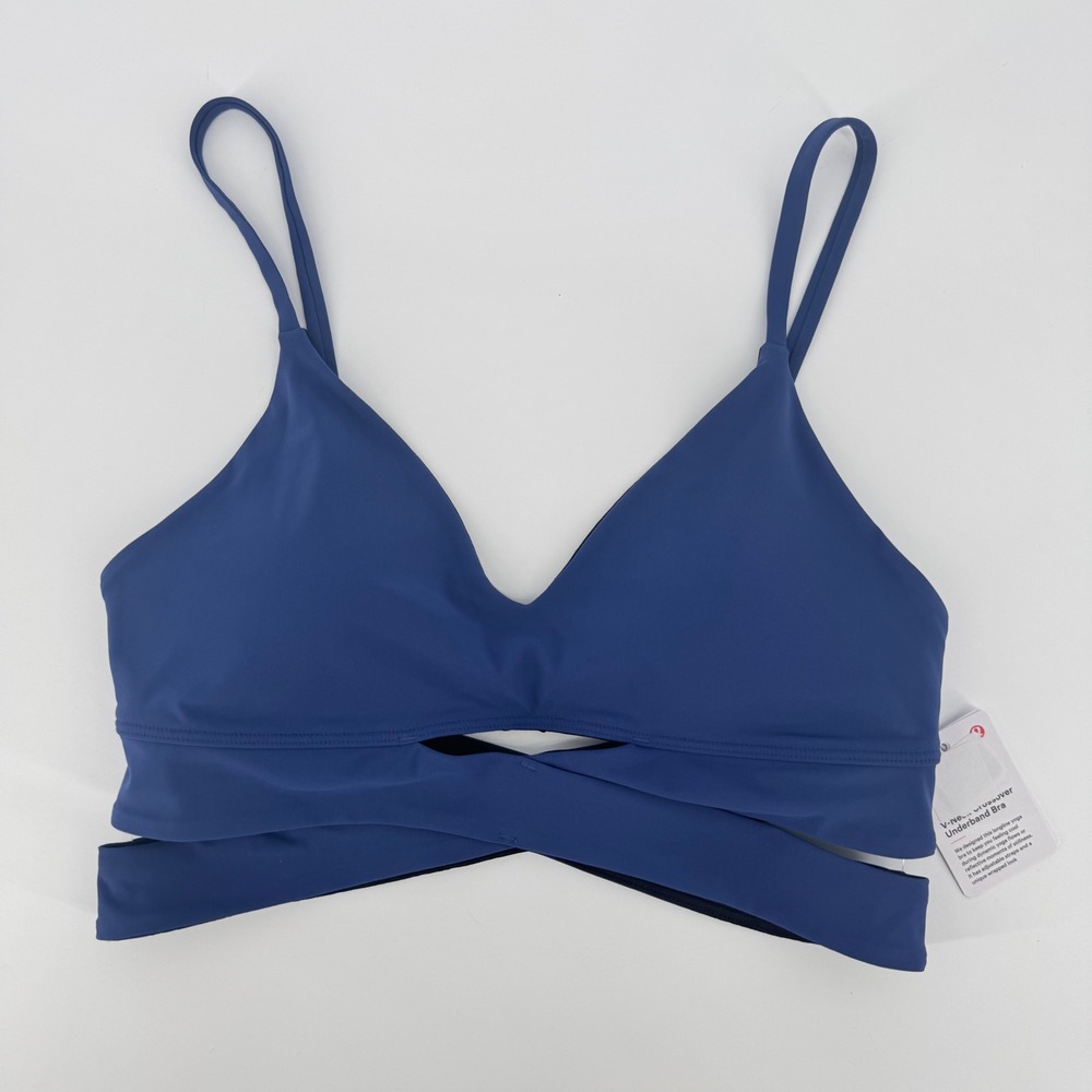 Lululemon V-Neck Crossover Underband Bra Gatsby Blue Size 6 LW2EISS Yoga Sport